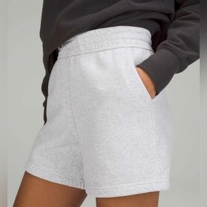 Lululemon Loungeful High-Rise Short 4” size 10 Heathered Core ultra-light grey